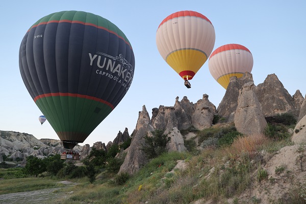 Foto - Kırkikindi yağmurları Kapadokya'yı renklendirdi
