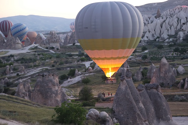 Foto - Kırkikindi yağmurları Kapadokya'yı renklendirdi