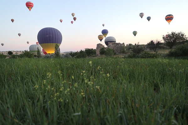 Foto - Kırkikindi yağmurları Kapadokya'yı renklendirdi