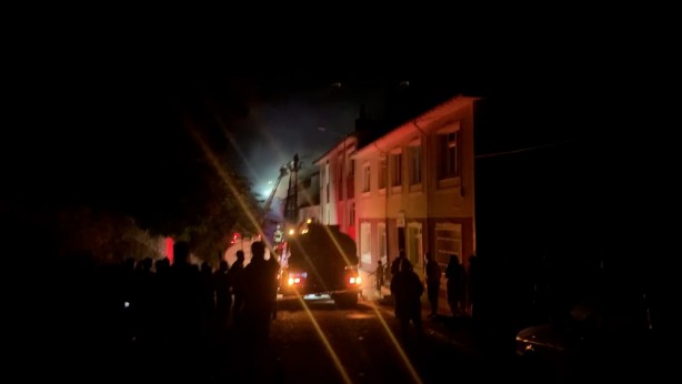 Foto - Kırklareli'de korkutan yangın: Binalar alevlere teslim oldu, mahalleli sokağa döküldü