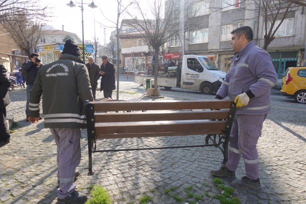 Foto - Kırklareli’nde banklar kaldırıldı