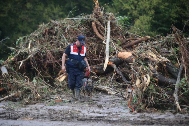 Foto - Kırklareli'ndeki selde kaybolan 4 kişiyi arama kurtarma çalışmaları sürüyor