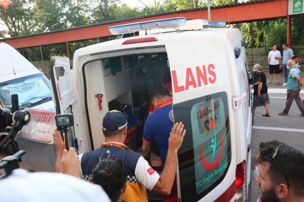 Kırkpınar'ın favorisiydi... Ünlü güreşçi hastaneye kaldırıldı