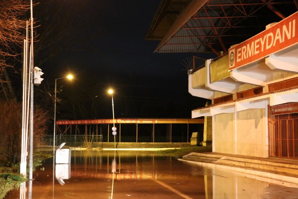 Foto - Kırmızı alarm verilmişti! Tunca Nehri'nde su maymunları görüntülendi