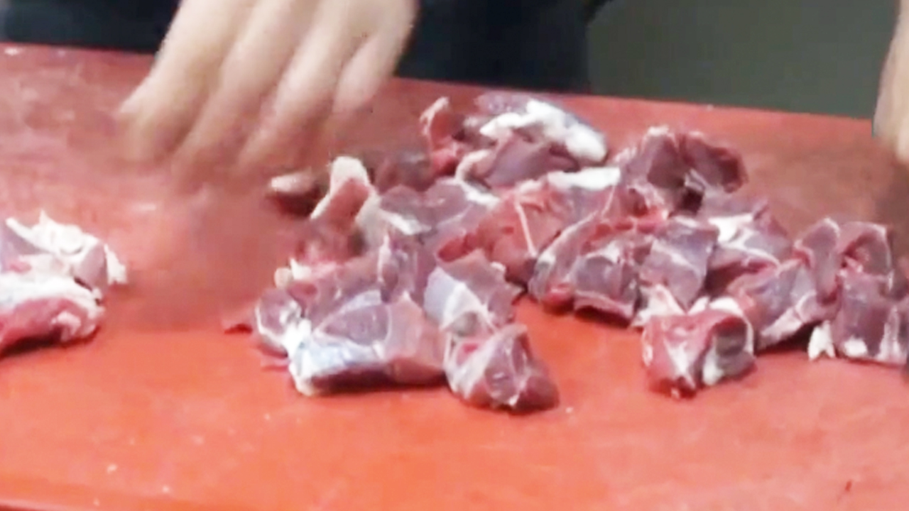 Foto - Kırmızı et fiyatlarının yükselmesinin sebebi meğer buymuş! Vatandaşın ucuz etine göz diktiler! Yazıklar olsun