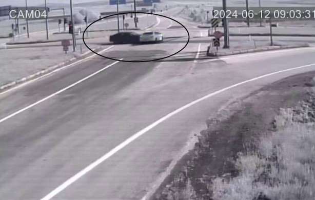 Foto - Kırmızı ışık ihlali kazaya sebep oldu: 3 yaralı