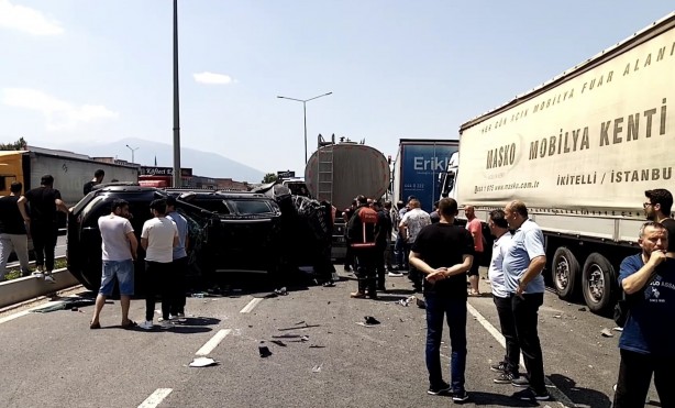 Foto - Kırmızı ışıkta tır dehşeti