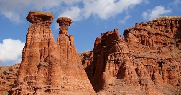 Foto - Kırmızı periler diyarı: Narman Peri Bacaları