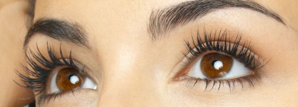 Foto - Kirpikleri ok gibi çok sayıda uzatacak! Sadece 1 haftada kirpik uzatma: Doğal uzun kirpiklere sahip olun! 