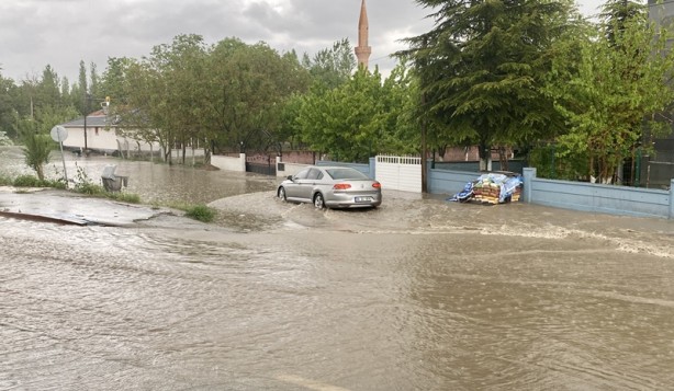 Foto - Kırşehir'de dolu ve sağanak