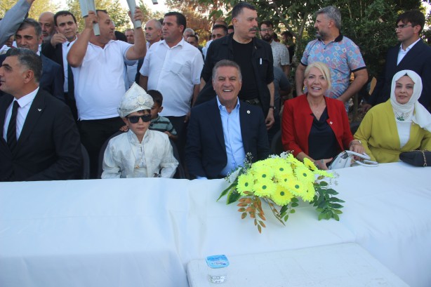 Foto - Kirve Sarıgül sünnet çocuğundan çok para topladı