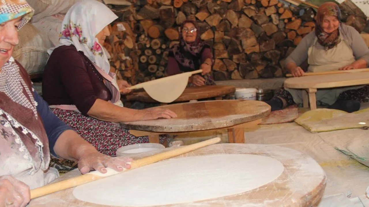Kış hazırlıkları başladı! Asırlık gelenek, her gün sırayla yapıyorlar! İşte tüm detaylar