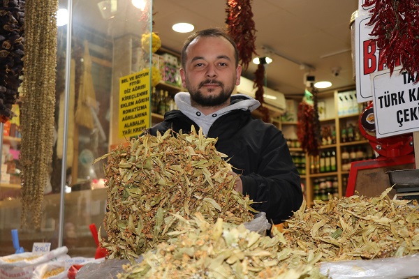 Foto - Kış mevsiminin olmazsa olmazı! Ihlamur cep yakıyor