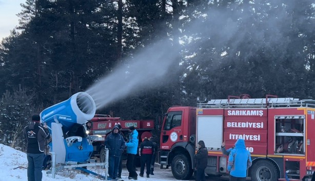 Foto - Kış turizmine kar engeli! Suni karlamaya başladılar…