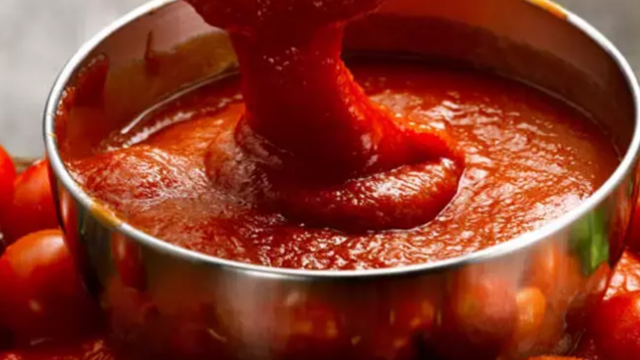 Foto - Kahvaltılık ve ana yemeklik domates sos Az sulu, kıpkırmızı domates sosu için püf noktalar! 