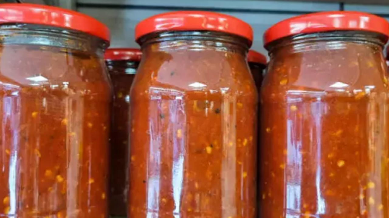 Foto - Kahvaltılık ve ana yemeklik domates sos Az sulu, kıpkırmızı domates sosu için püf noktalar! 