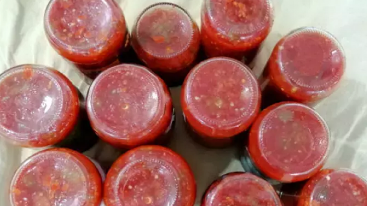 Foto - Kahvaltılık ve ana yemeklik domates sos Az sulu, kıpkırmızı domates sosu için püf noktalar! 