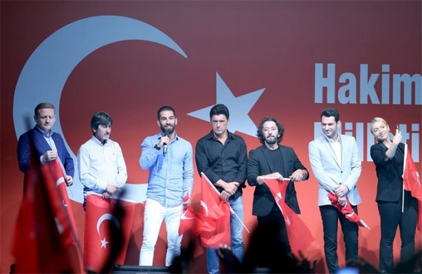 Foto - Kısıklı'daki demokrasi nöbetine ünlülerden destek