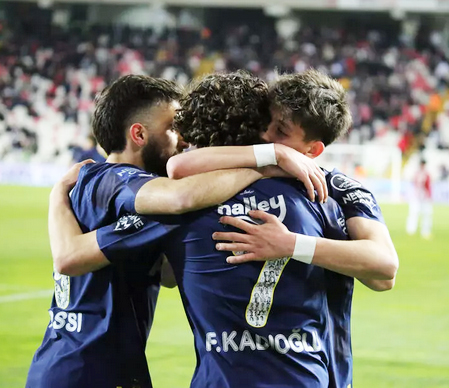 Foto - Kıskandıracak tablo... Artık yolları ayrılıyor! Dev ekip resmen devrede...