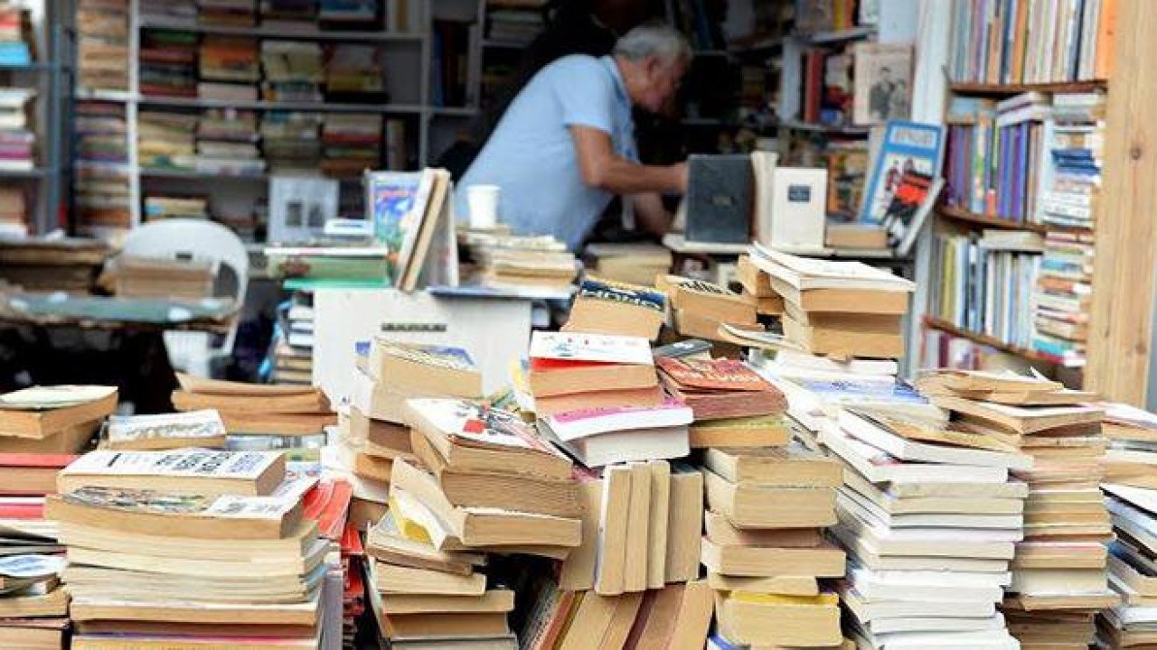 Foto - Kitapçılar kapanma noktasına geldi!