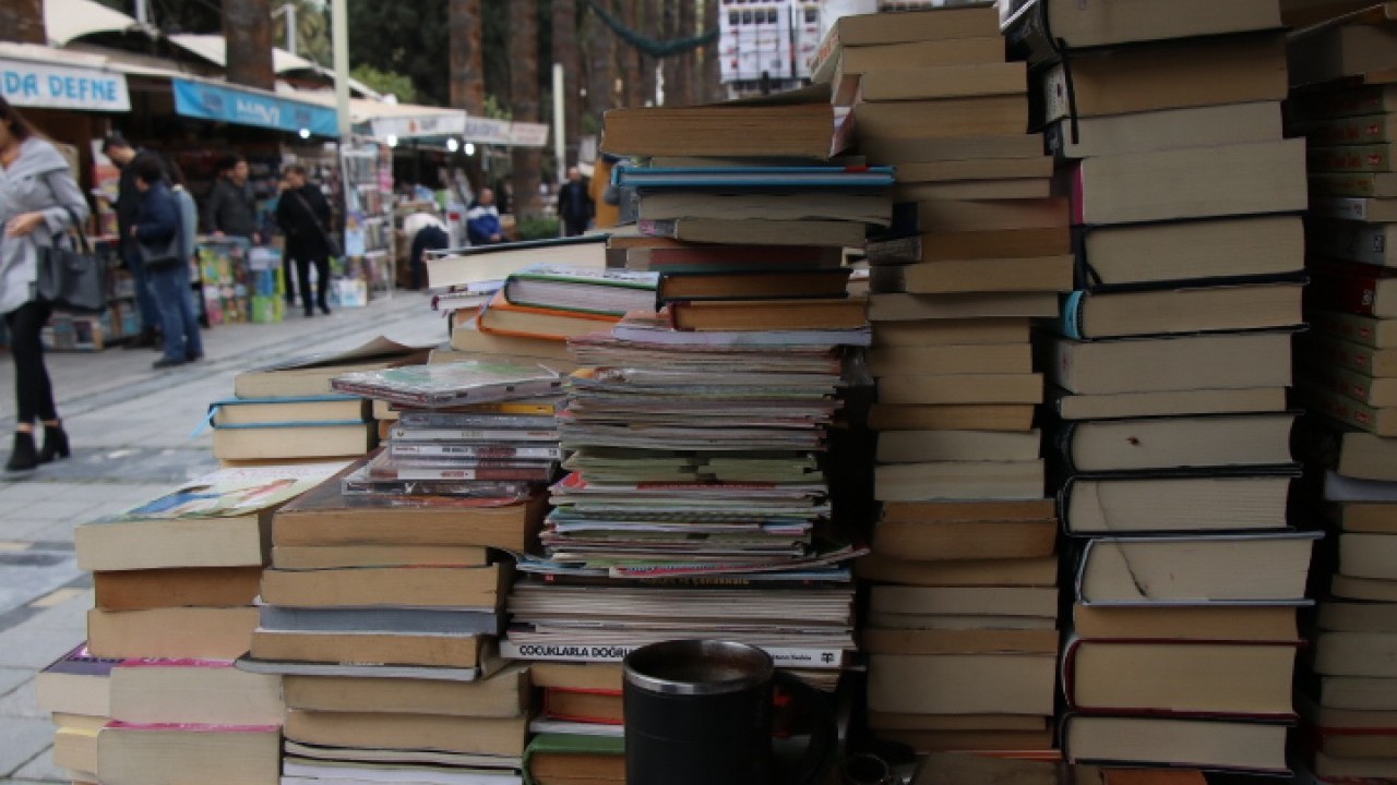 Foto - Kitapçılar kapanma noktasına geldi!