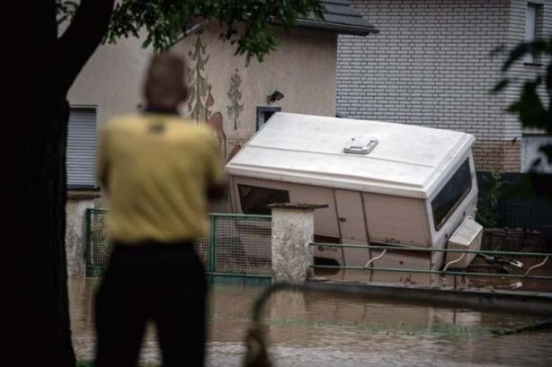 Foto - Kıyamet gibi! Avrupa'da görülmemiş felaket...