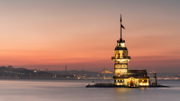 Foto - Kız Kulesi'nde büyük skandal ortaya çıktı! 'Bu kadar da olmaz ama' dedirtti