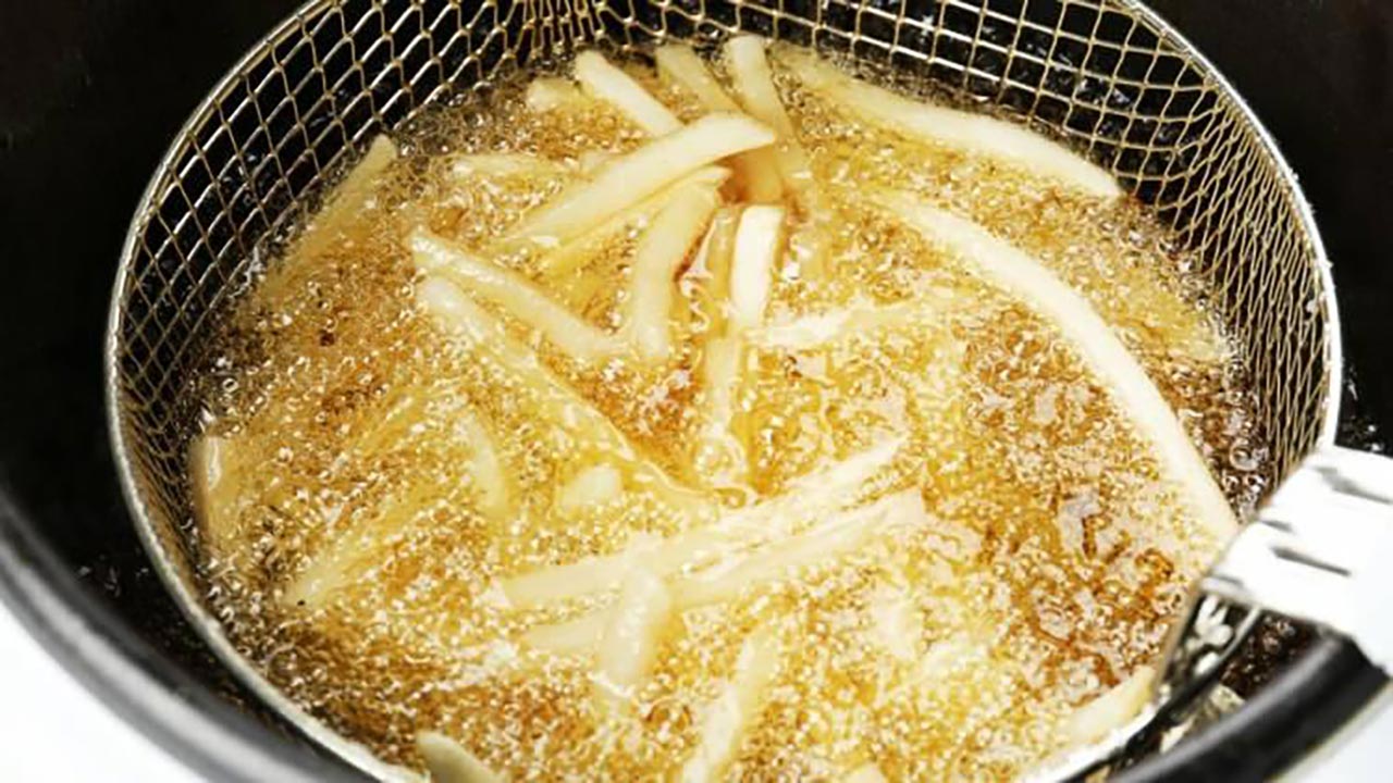 Kızartma için en iyi yağ açıklandı! Zeytinyağı ve ayçiçeği yağı değil