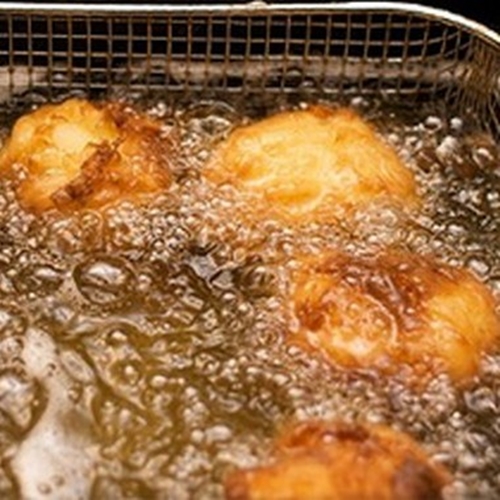 Foto - Kızgın yağa su damlayınca neden sıçrar?