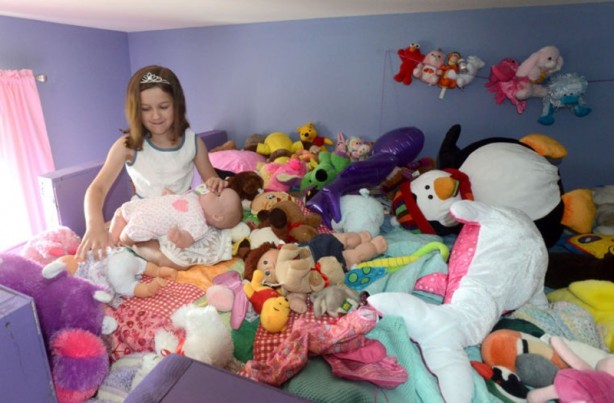 Foto - Kızı için krallık kurdu