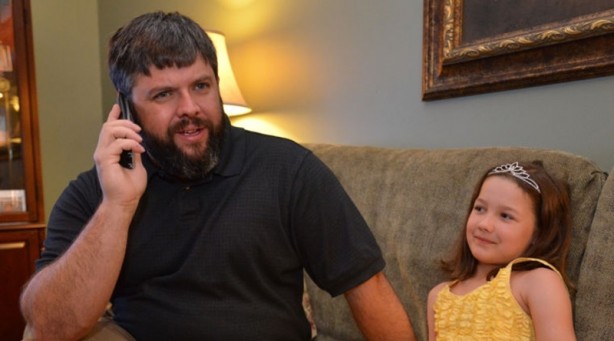 Foto - Kızı için krallık kurdu