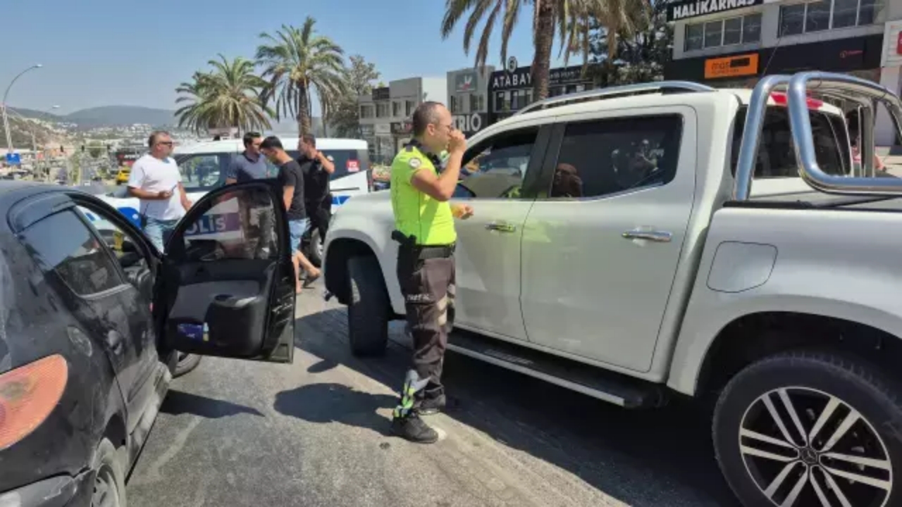 Foto - Kızı, polisin üzerine hiç utanmadan araç sürmüştü! İbrahim Tatlıses’ten, büyük skandal sonrası olay hareket