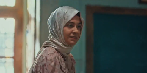 Foto - Kızıl Goncalar dizisinde başörtülü kadın skandalı! Fox Tv Müslümanları çileden çıkardı