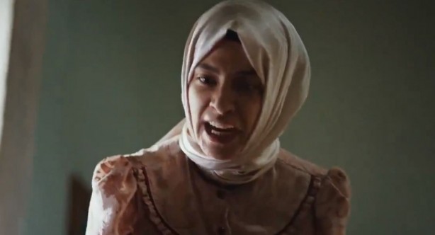 Foto - Kızıl Goncalar dizisinde başörtülü kadın skandalı! Fox Tv Müslümanları çileden çıkardı