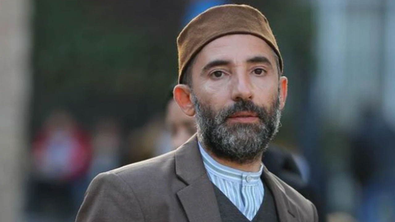 Foto - Kızıl Goncalar oyuncusundan tepki: Herkes hiçbir şey yokmuş gibi hayatına devam ediyor