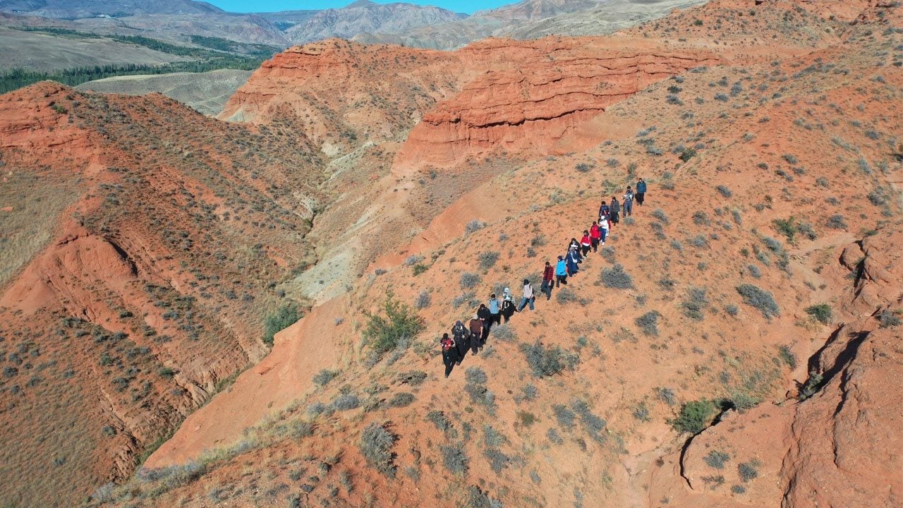 Foto - Kızıl kayalarıyla görenleri hayran bırakıyor! Burası Arizona değil Kars