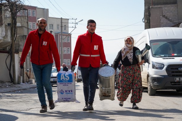 Foto - Kızılay günde 3 milyondan fazla kişiye sıcak yemek ulaştırıyor