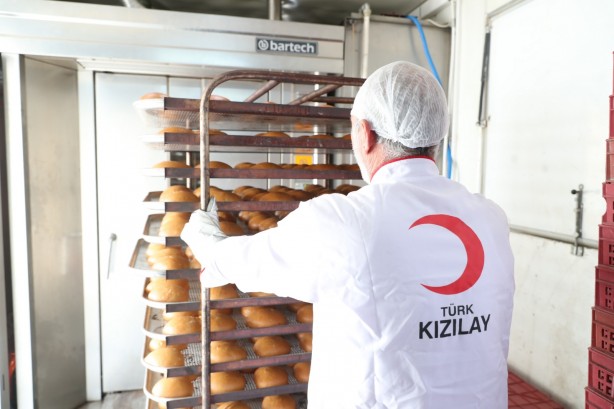 Foto - Kızılay günde 3 milyondan fazla kişiye sıcak yemek ulaştırıyor