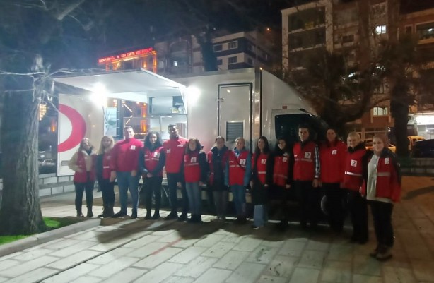 Foto - Kızılay'dan kandil gecesi 2 bin kişilik çorba