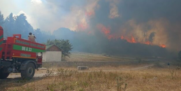 Kızılcahamam'da orman yangını! Bir köy tahliye ediliyor Valilikten flaş açıklama