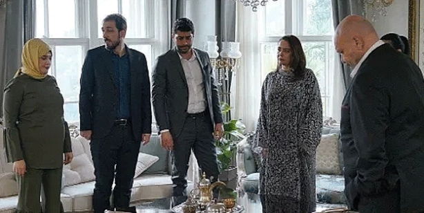 İslam’ı hedef alan dizinin oyuncusuna bakın! Kızılcık Şerbeti'nin Nilay'ı Feyza Civelek uyuşturucu alırken yakalandı