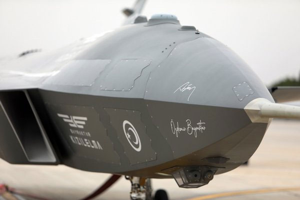 Foto - Kızılelma, sosyal medya fenomeni Özgür Demirtaş'ı fena gerdi!