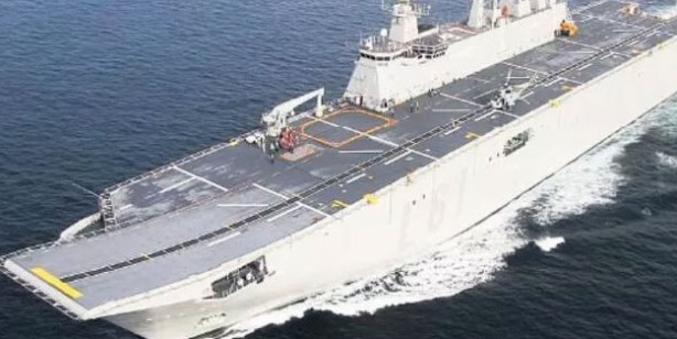 Foto - Kızılelma ve Bayraktar TB3, TCG Anadolu Gemisi pistinde