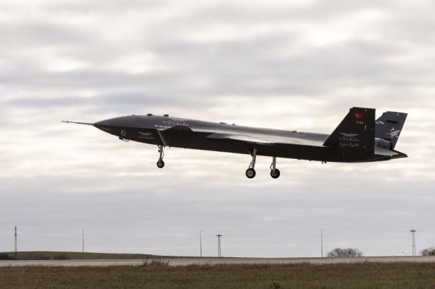 Kızılelma Yunanistan'ı altüst etti! Böyle duyurdular: ABD er ya da geç Türkiye'ye verecek