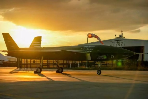 Foto - Kızılelma'nın son hali ortaya çıktı! Selçuk Bayraktar bir şey yazmadı, görüntüleri paylaştı