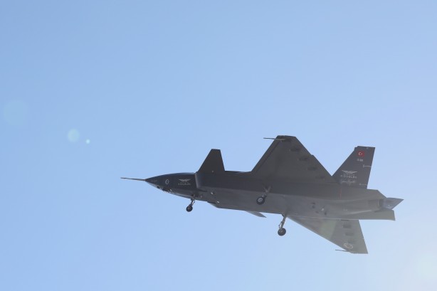 KIZILELMA için heyecanlandıran gelişme! Selçuk Bayraktar tarih verdi