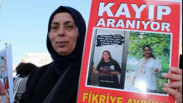 'Kızımı saçından bile tanırım!' Depremzede anne kızını arıyor