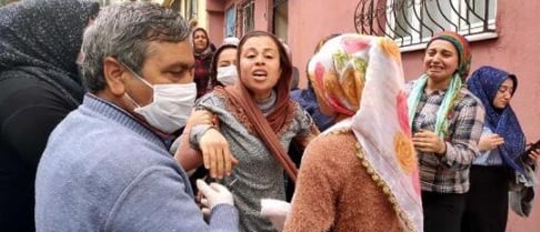 Foto - Kızını duvara asıp döverek öldürmüştü! Ceylan toprağa verildi