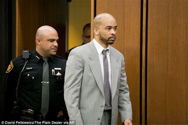 Foto - Kızını öldüren adama bakın ne yaptı!