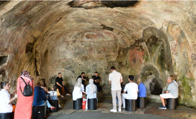 Foto - Kızlar Manastırı 
